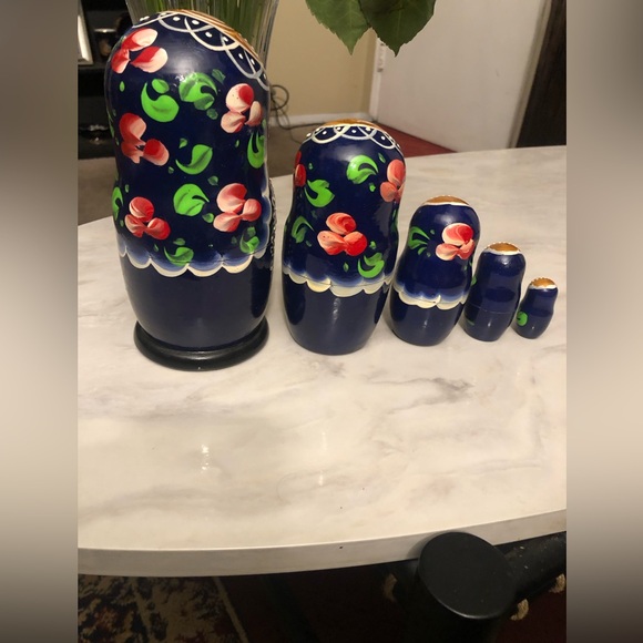 Russian Stacking Toy Nesting Dolls 5pc - Picture 7 of 9
